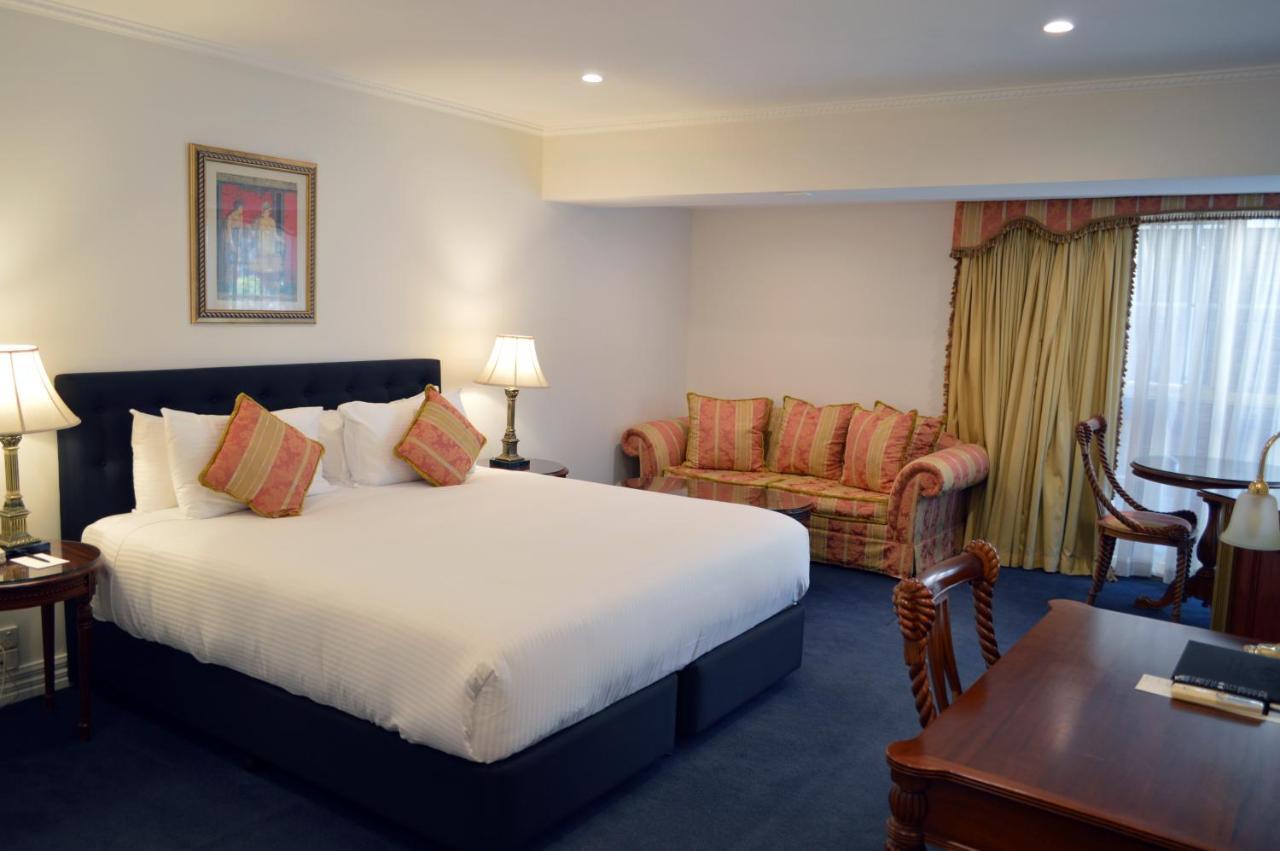 Canterbury International Hotel Forest Hill Екстер'єр фото
