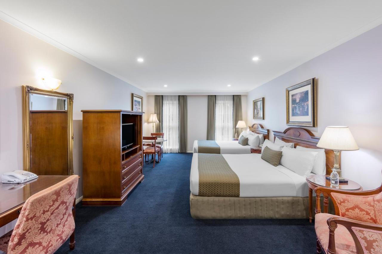 Canterbury International Hotel Forest Hill Екстер'єр фото
