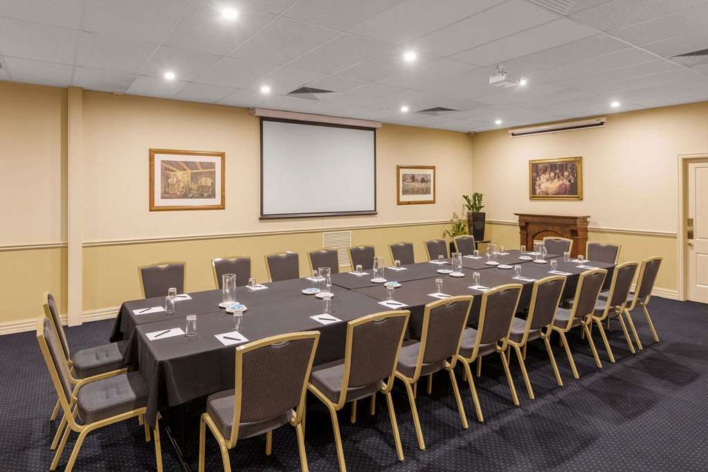 Canterbury International Hotel Forest Hill Зручності фото